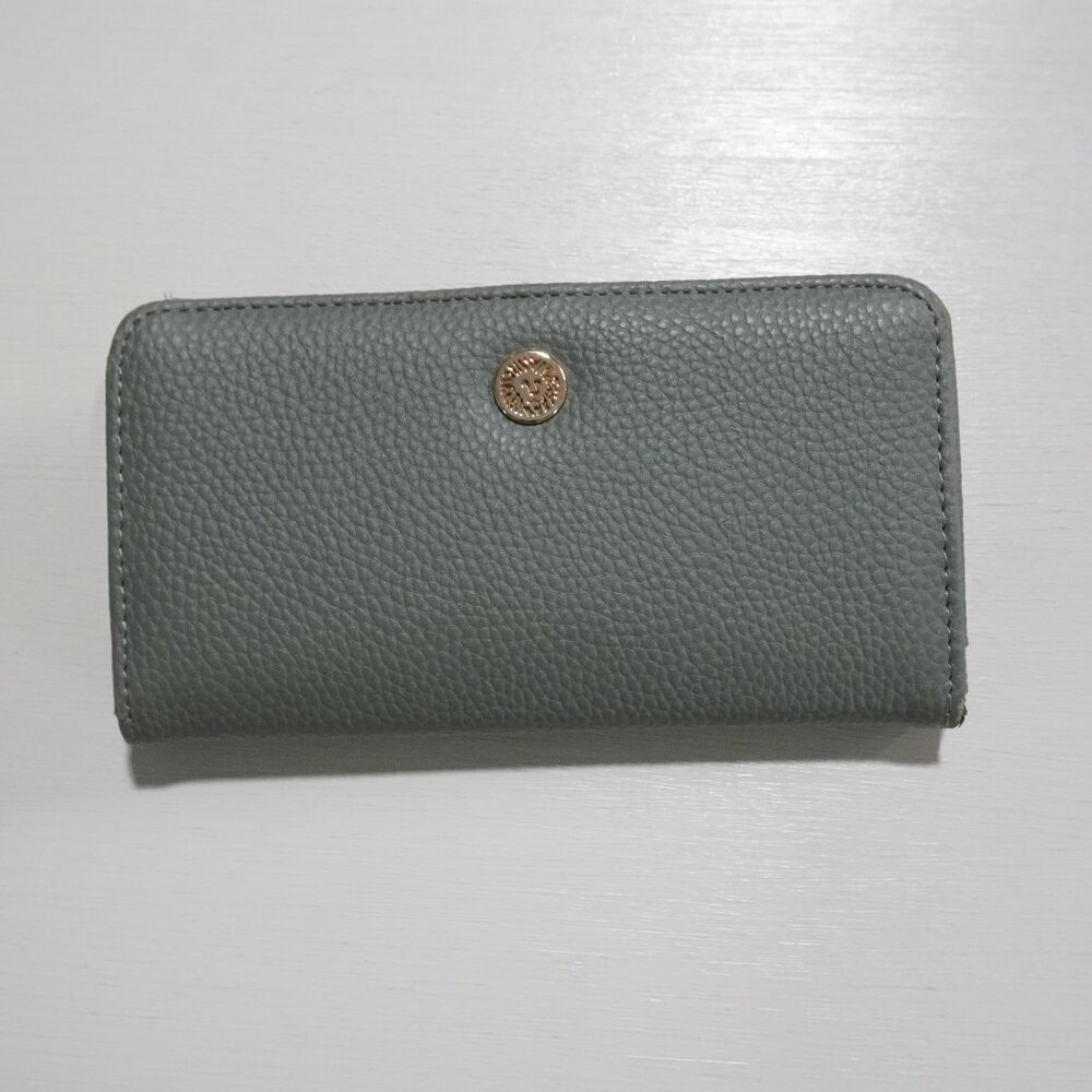 Anne Klein Sage Green Pebbled Bifold Wallet Gold Lion Logo Slim Organizer